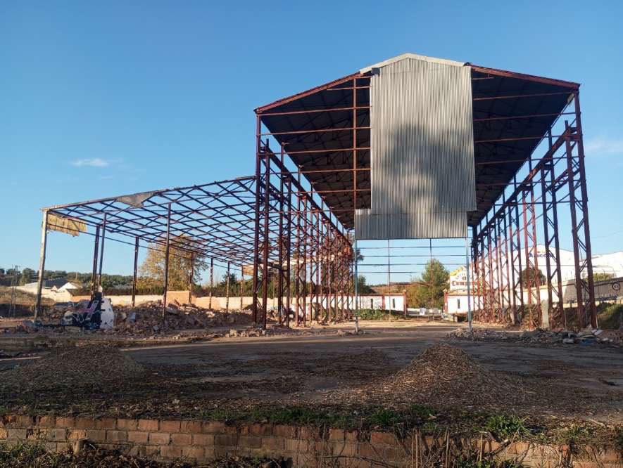 Imagen de "UN TEMPLO DE LA ACADEMIA DE ESGRIMA LÁSER"