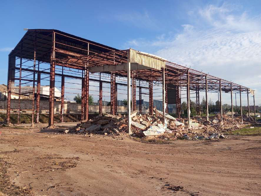 Imagen de "UN TEMPLO DE LA ACADEMIA DE ESGRIMA LÁSER"