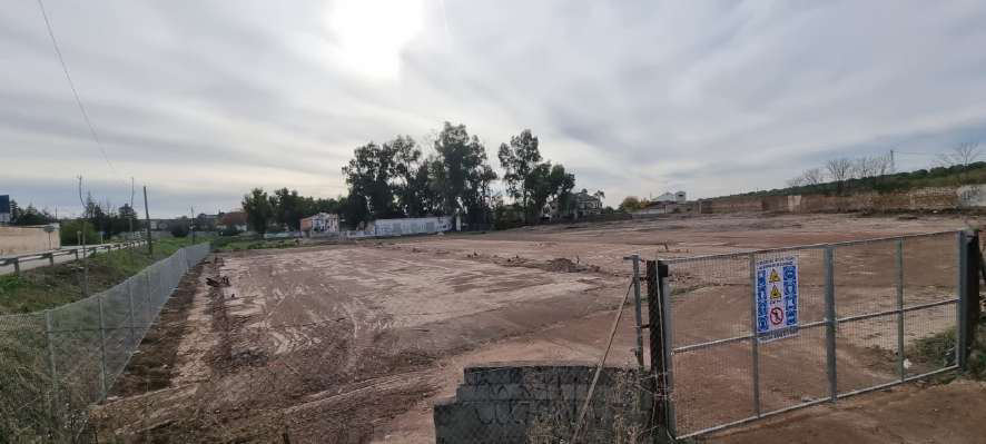 Imagen de "UN TEMPLO DE LA ACADEMIA DE ESGRIMA LÁSER"