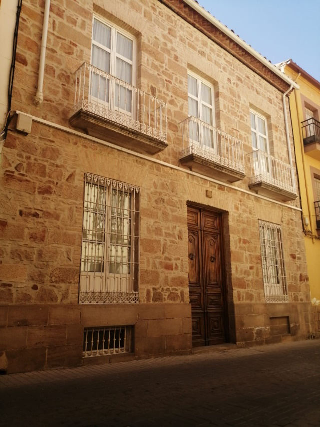Imagen de "ARQUITECTURA DOMÉSTICA LINARENSE"