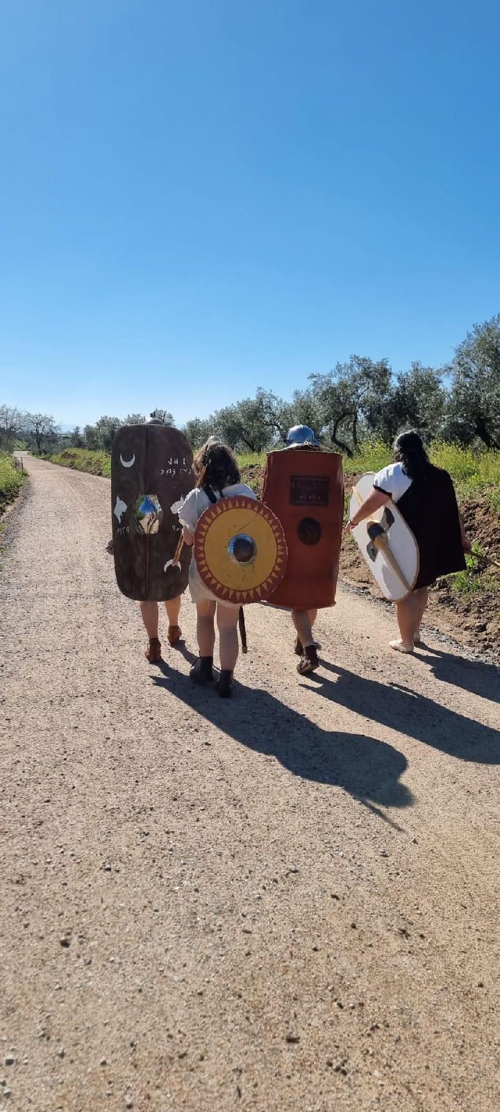 Imagen de "I MARCHA ARQUEOLÓGICO-EXPERIMENTAL: ANÁLISIS, COMPARATIVA Y EXPERIMENTACIÓN DEL USO DE LAS PANOPLIAS REPUBLICANA E IMPERIAL ROMANA"